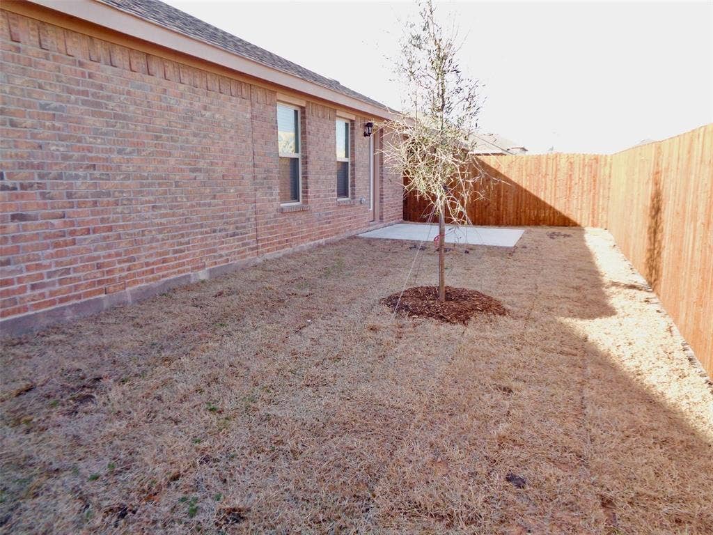 1806 Yale Street, Farmersville, TX 75442 1806 Yale Street, Farmersville, TX 75442
