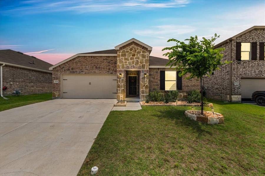 Property photo for 16016 Wanderer Lane, Haslet, TX