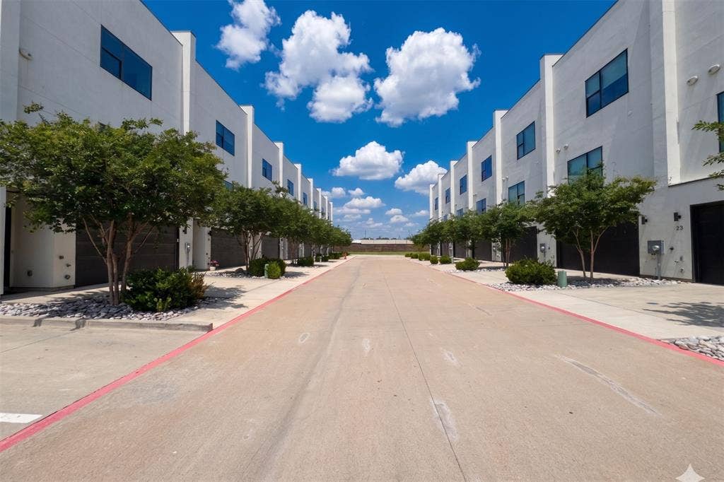 13001 Hutton Drive, #10, Farmers Branch, TX 75234 13001 Hutton Drive, #10, Farmers Branch, TX 75234