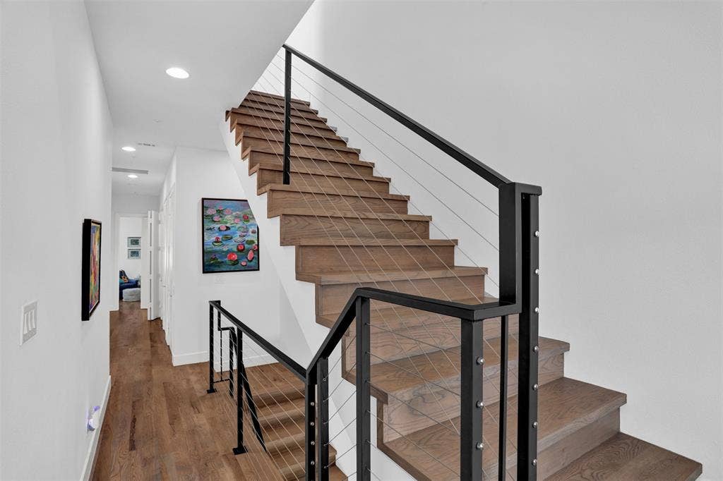 13001 Hutton Drive, #10, Farmers Branch, TX 75234 13001 Hutton Drive, #10, Farmers Branch, TX 75234