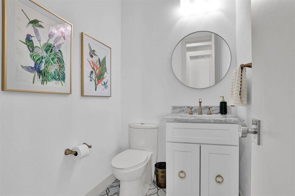 13001 Hutton Drive, #10, Farmers Branch, TX 75234 13001 Hutton Drive, #10, Farmers Branch, TX 75234