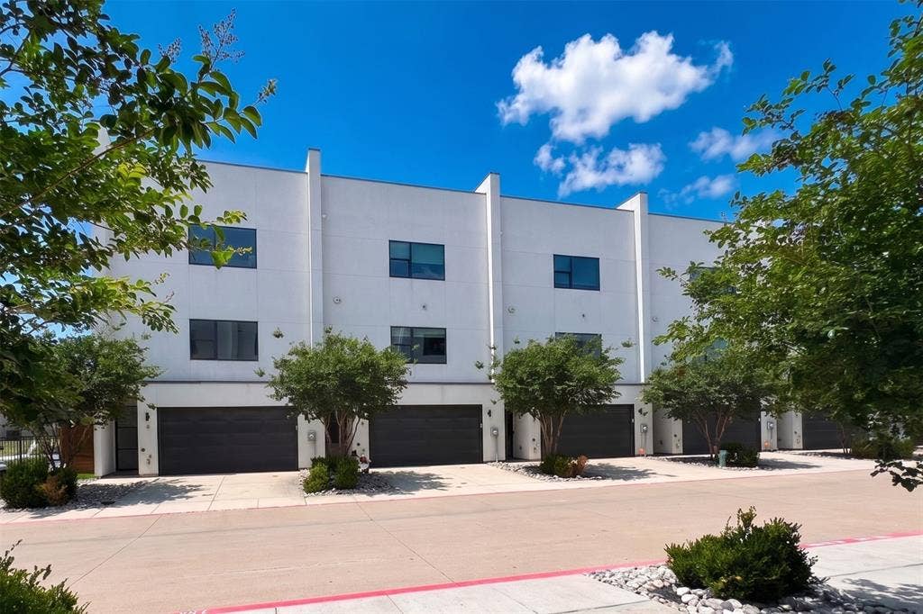 13001 Hutton Drive, #10, Farmers Branch, TX 75234 13001 Hutton Drive, #10, Farmers Branch, TX 75234