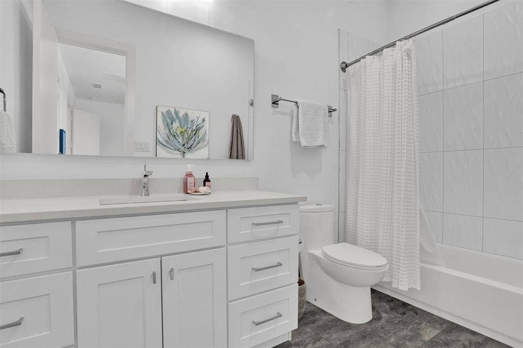 13001 Hutton Drive, #10, Farmers Branch, TX 75234 13001 Hutton Drive, #10, Farmers Branch, TX 75234