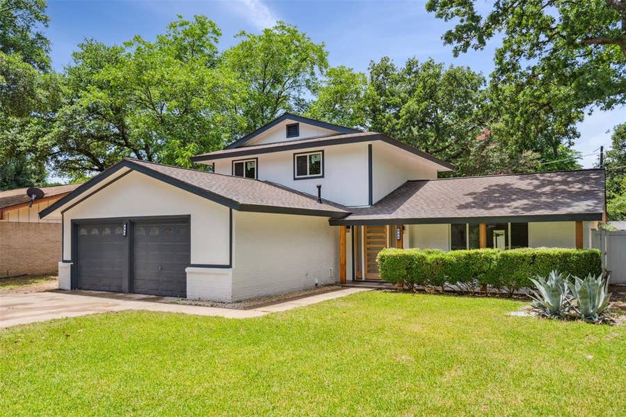 Property photo for 604 Buffalo Drive, Arlington, TX