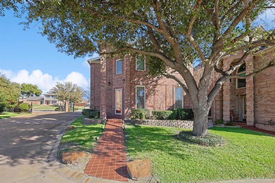 Property photo for 8354 Sunset Cove Drive, Fort Worth, TX