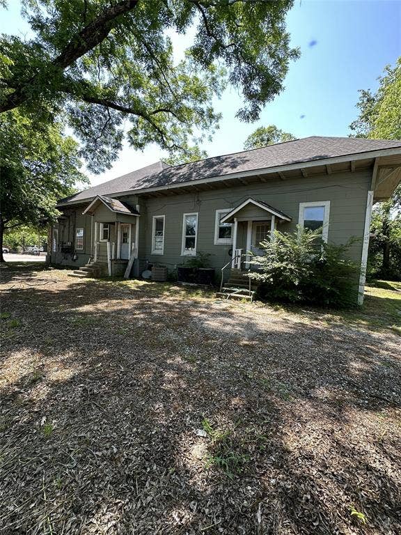 Property photo for 1309 Park Street, Commerce, TX