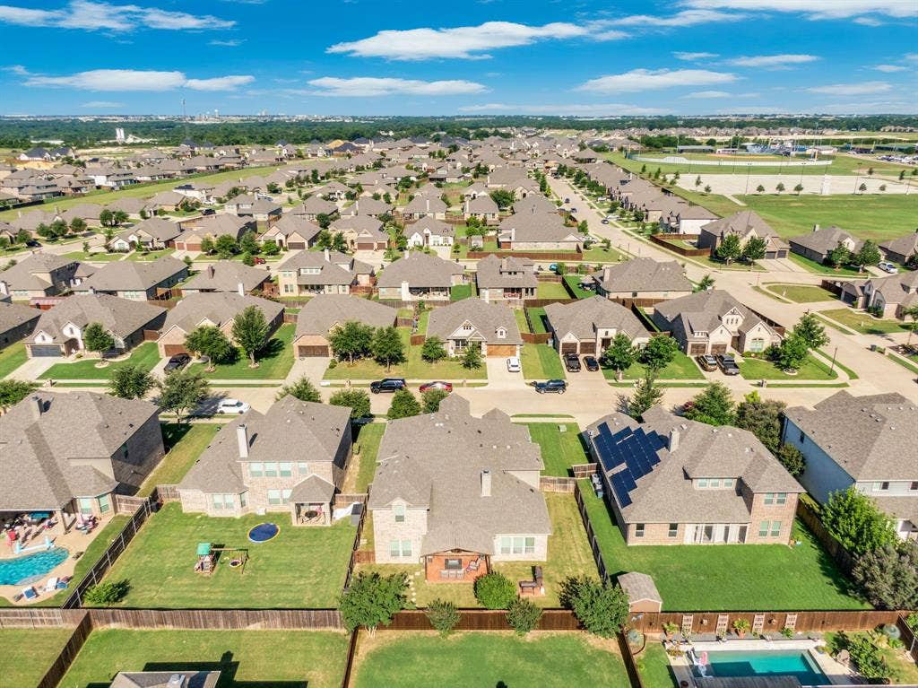410 Salt Cedar Drive, Midlothian, TX 76065