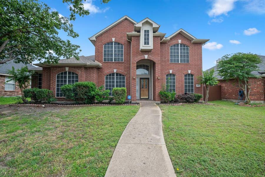 Property photo for 8114 Salzburg Drive, Rowlett, TX