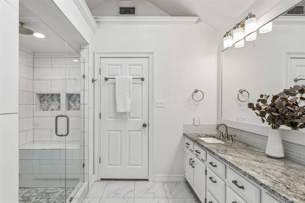 604 Shalamar Place, Irving, TX 75061