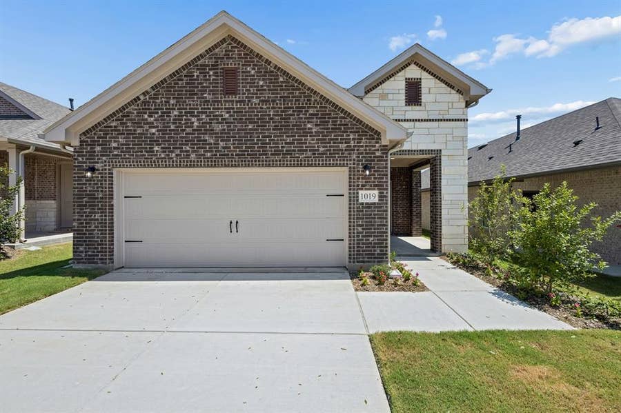 Property photo for 1019 Handel Road, Forney, TX
