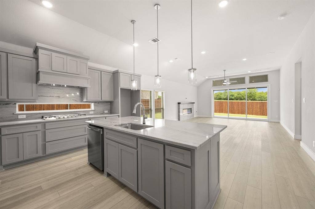 1809 River Hills Court, Midlothian, TX 76065 1809 River Hills Court, Midlothian, TX 76065