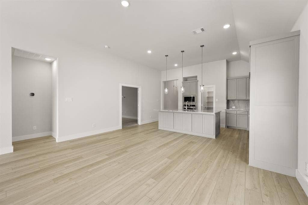 1809 River Hills Court, Midlothian, TX 76065 1809 River Hills Court, Midlothian, TX 76065