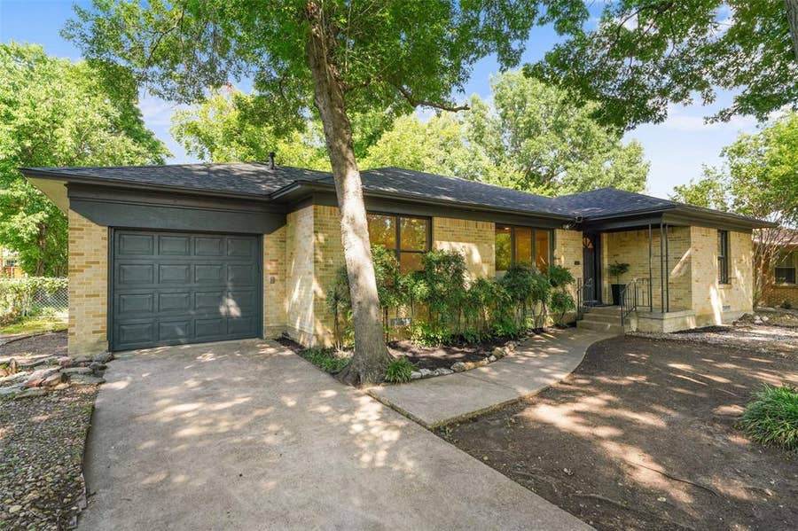Property photo for 1711 Quadrangle Drive, Dallas, TX