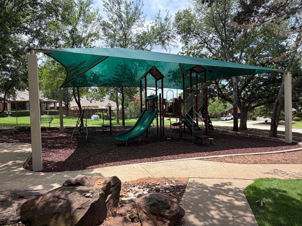 1712 Tealwood Lane, Corinth, TX 76210 Playground