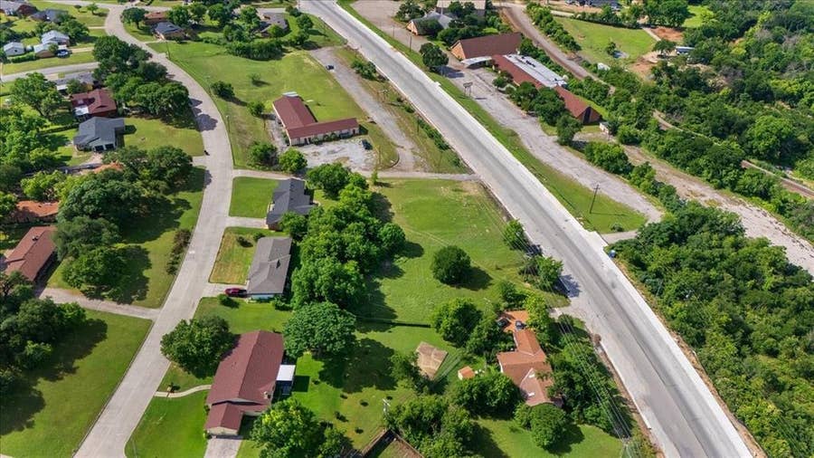 Property photo for 4528 Rolling Hills Drive, Fort Worth, TX