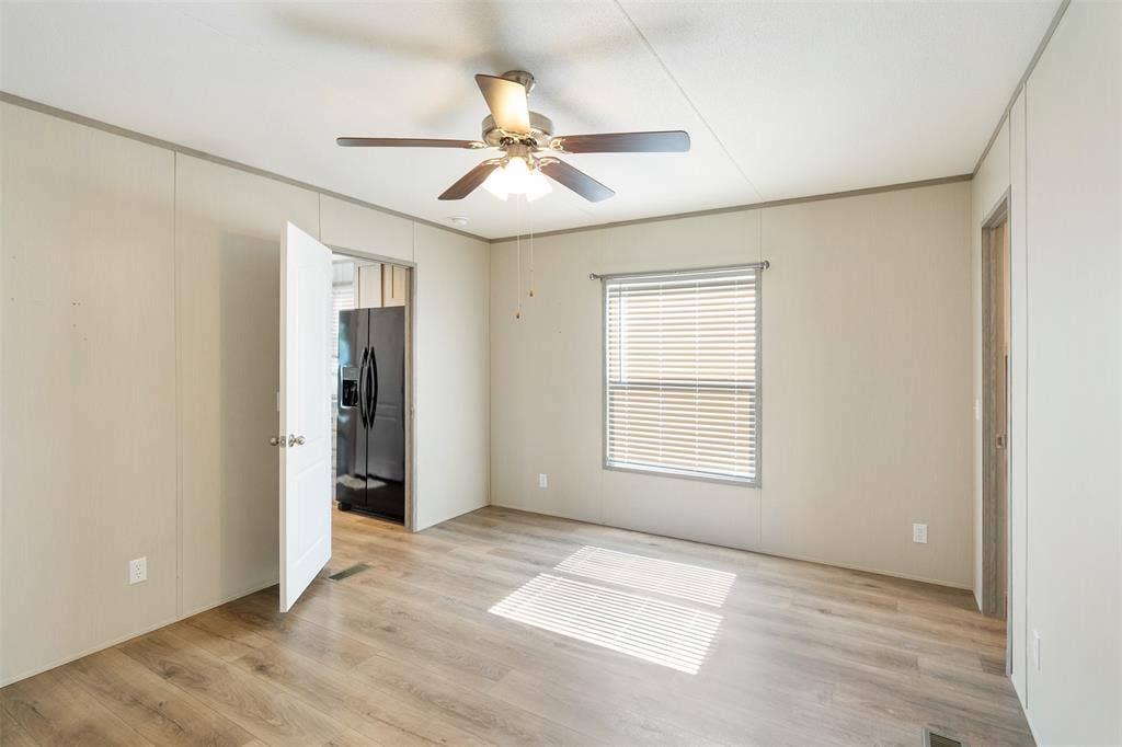 229 Forest Lane Drive, #B, Mabank, TX 75156