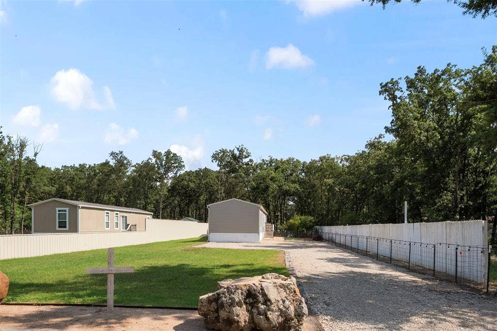 229 Forest Lane Drive, #B, Mabank, TX 75156