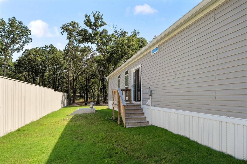 229 Forest Lane Drive, #B, Mabank, TX 75156