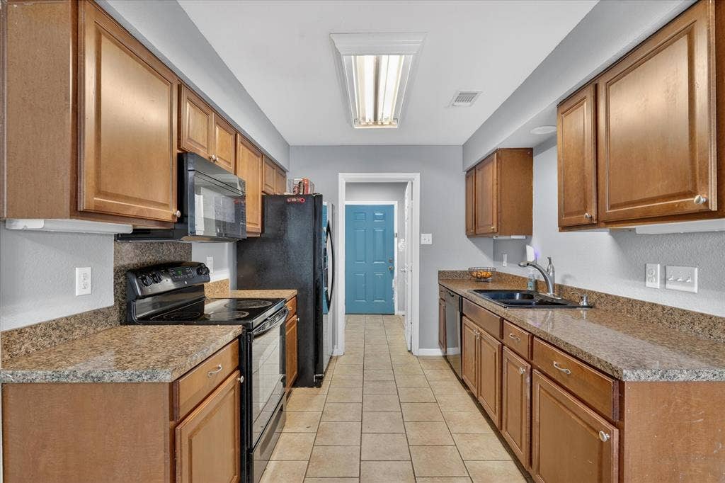 107 Garvin Way, Midlothian, TX 76065 107 Garvin Way, Midlothian, TX 76065