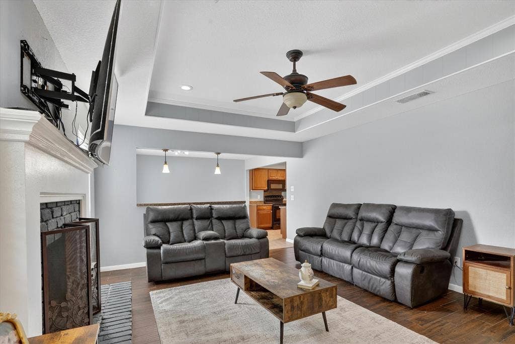 107 Garvin Way, Midlothian, TX 76065 107 Garvin Way, Midlothian, TX 76065