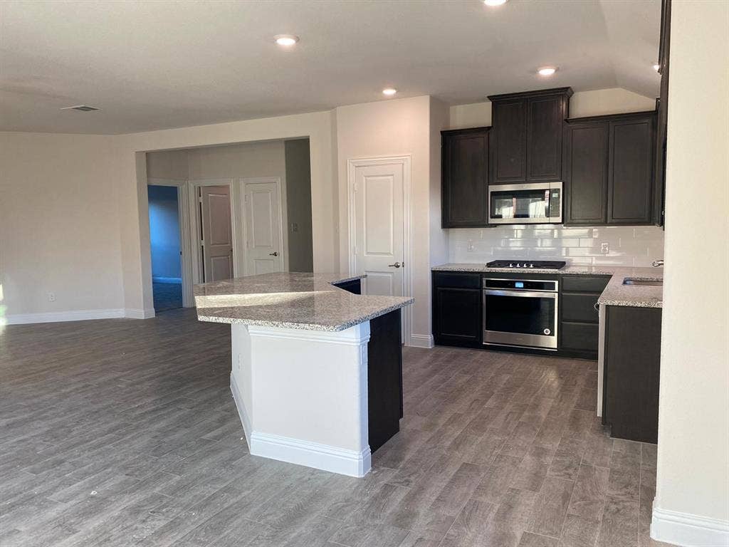 1301 Surrey Street, Melissa, TX 75454 1301 Surrey Street, Melissa, TX 75454