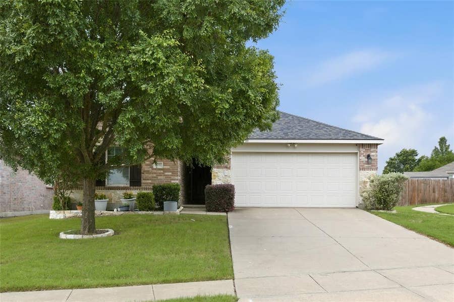 Property photo for 105 Honeysuckle Court, Fate, TX