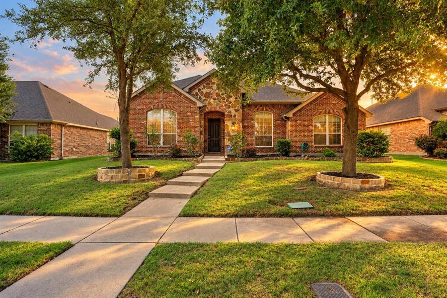 Property photo for 7510 Handen Drive, Rowlett, TX