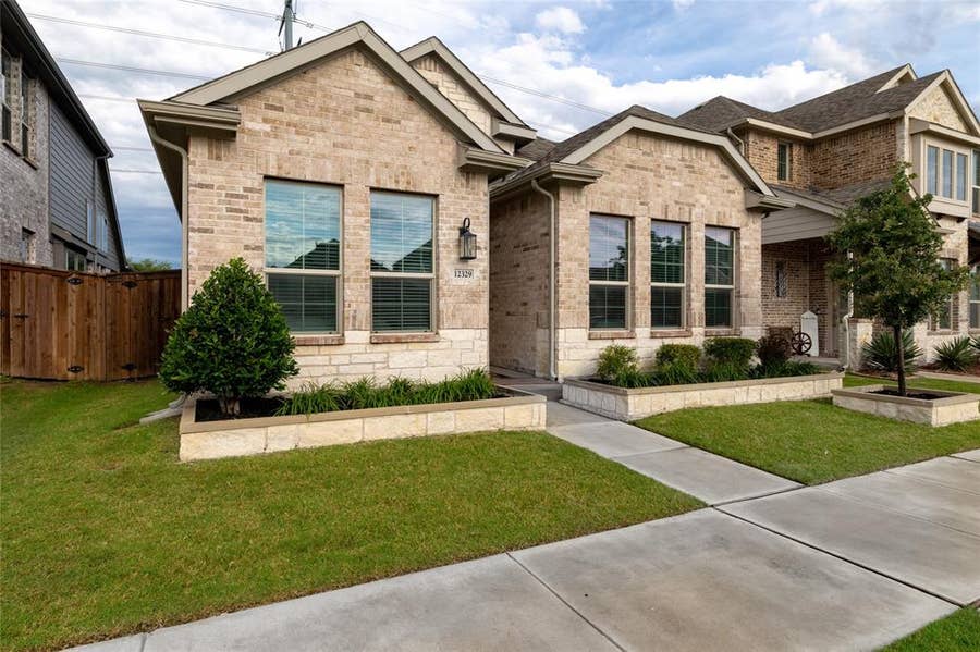 Property photo for 12329 Hulson Trail, Fort Worth, TX