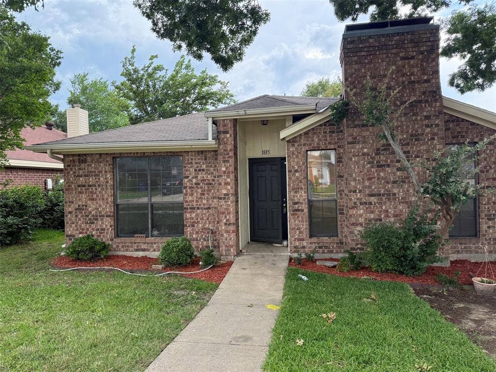 1815 Lombard Street, Garland, TX 75043 1815 Lombard Street, Garland, TX 75043