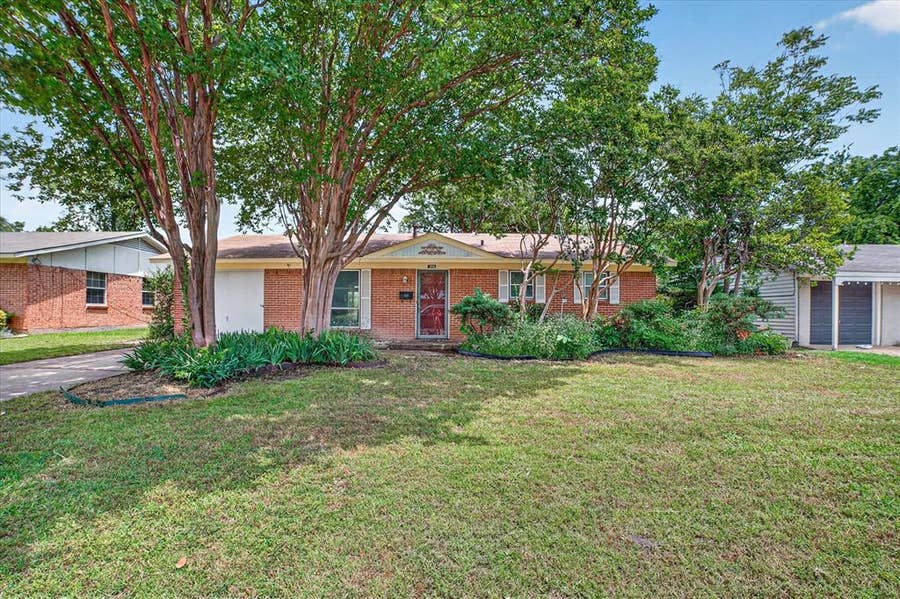 Property photo for 204 Island Drive, Richardson, TX