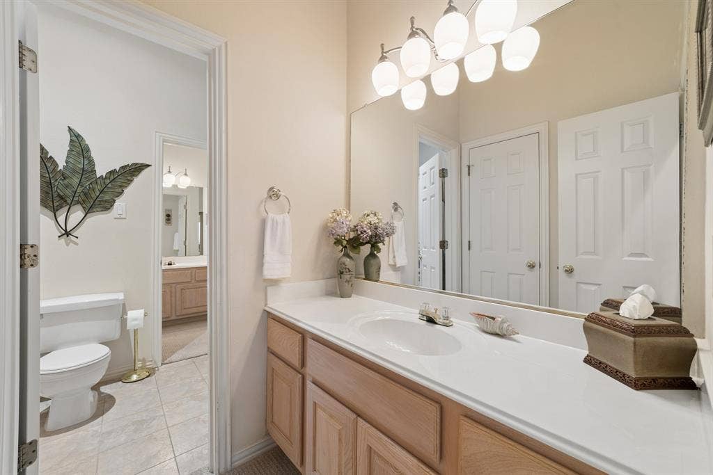 5208 Laser Lane, Plano, TX 75023 5208 Laser Lane, Plano, TX 75023