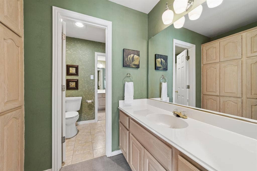 5208 Laser Lane, Plano, TX 75023 5208 Laser Lane, Plano, TX 75023