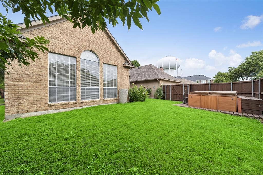 5208 Laser Lane, Plano, TX 75023 5208 Laser Lane, Plano, TX 75023