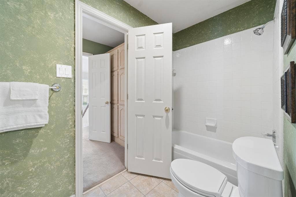 5208 Laser Lane, Plano, TX 75023 5208 Laser Lane, Plano, TX 75023