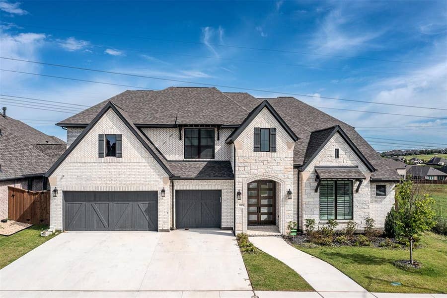 Property photo for 10456 Gray Hills Drive, Fort Worth, TX