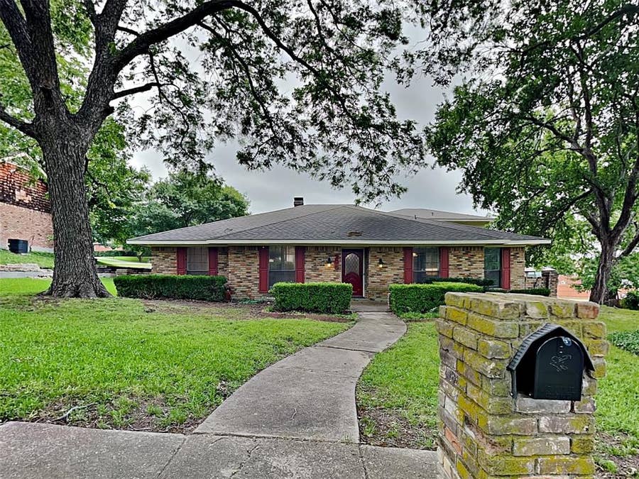 Property photo for 205 Woodpark Lane, Rockwall, TX