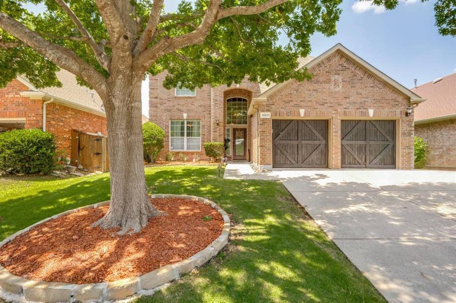 Property photo for 10017 Links Fairway Drive, Rowlett, TX