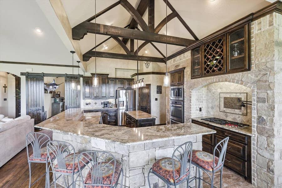 Property photo for 160 Vista Ridge Drive N, Decatur, TX