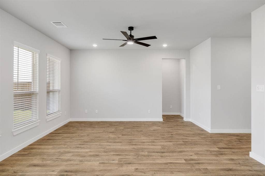 3825 Clovis Street, Midlothian, TX 76065