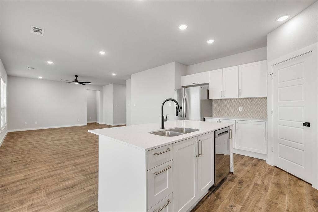 3825 Clovis Street, Midlothian, TX 76065