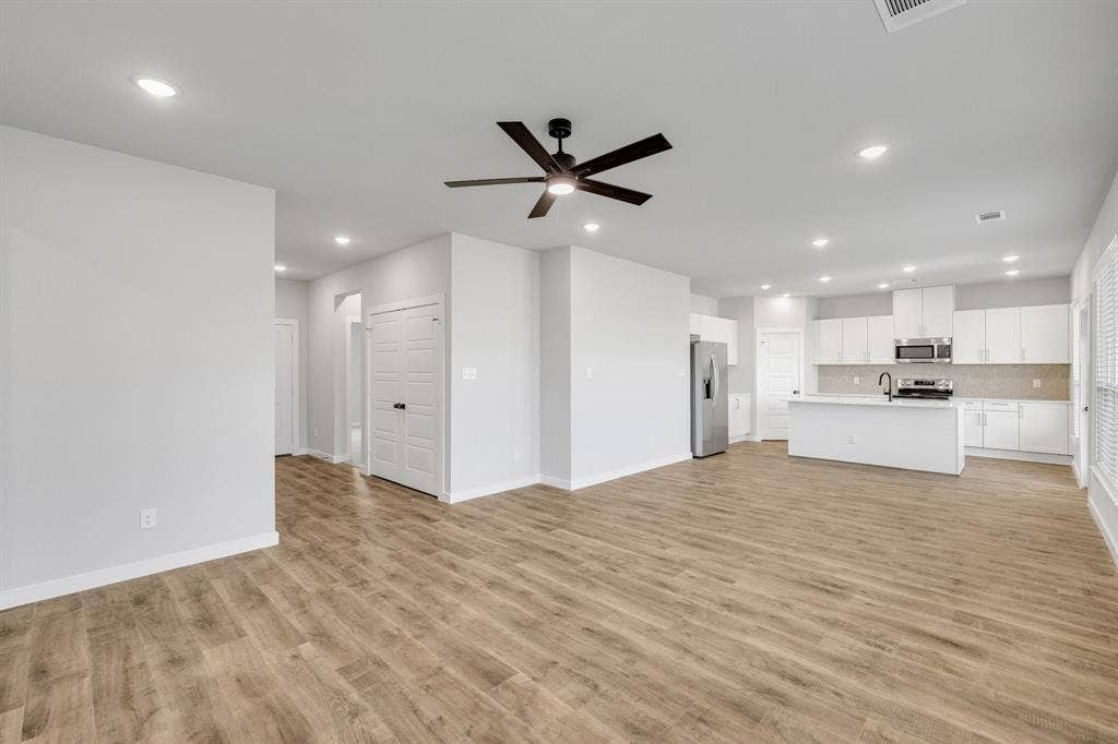 3825 Clovis Street, Midlothian, TX 76065