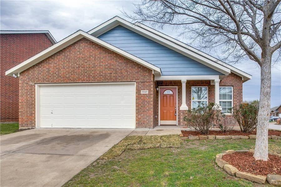 Property photo for 3243 Buckskin Drive, Dallas, TX