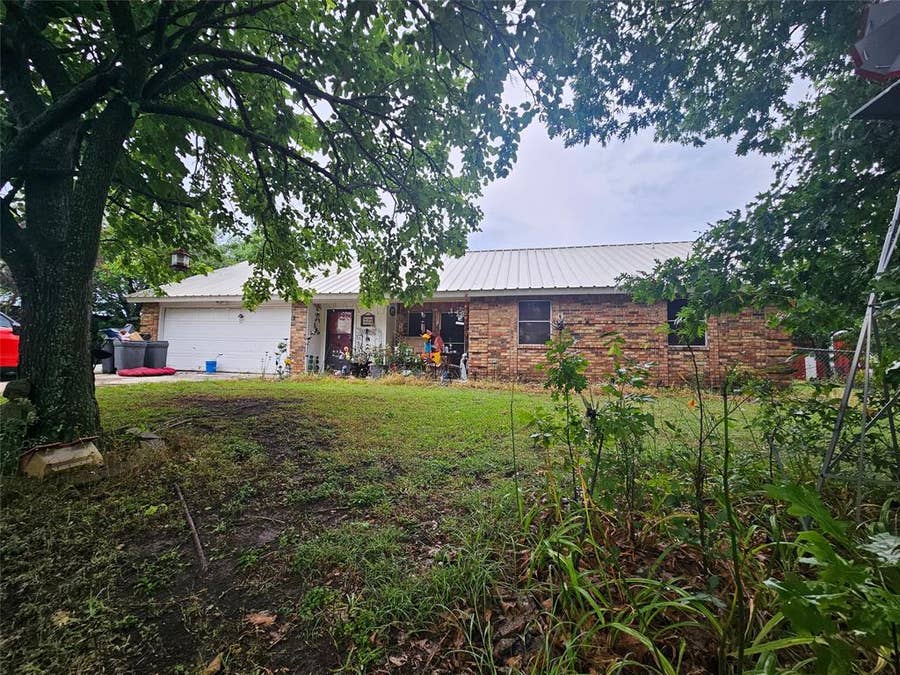 Property photo for 3125 Sanger Creek Way, Waxahachie, TX