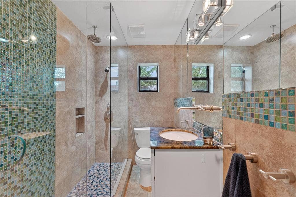 4926 Lahoma Street, Dallas, TX 75235 4926 Lahoma Street, Dallas, TX 75235