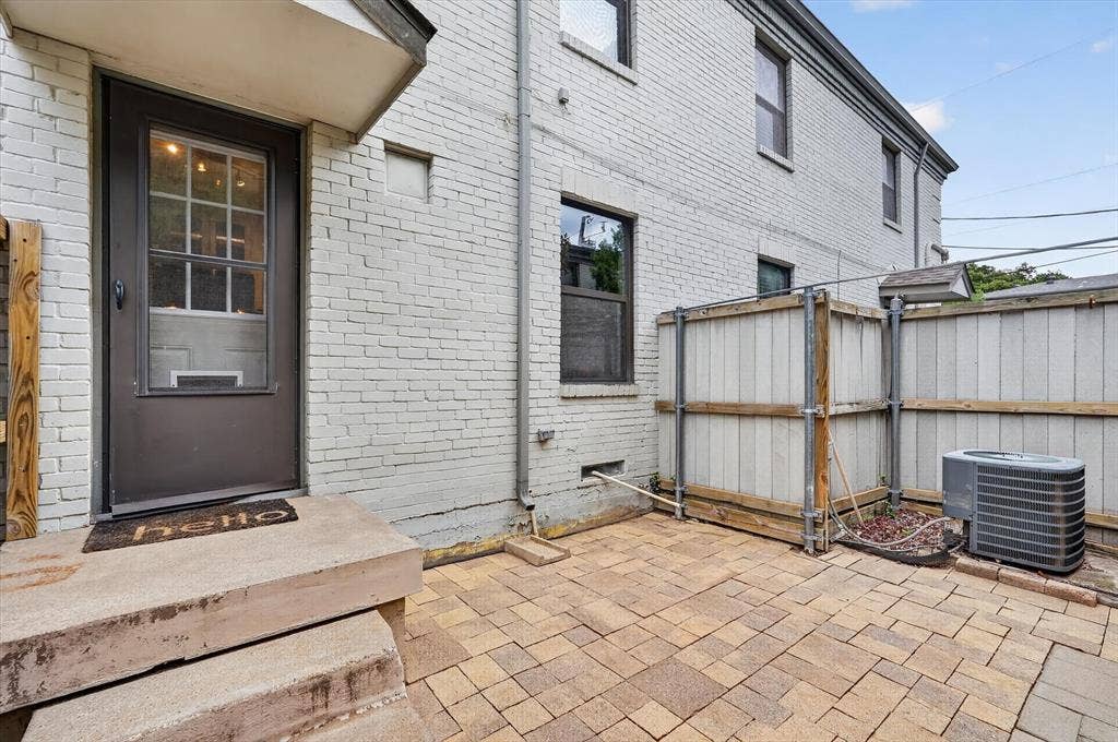 4926 Lahoma Street, Dallas, TX 75235 4926 Lahoma Street, Dallas, TX 75235