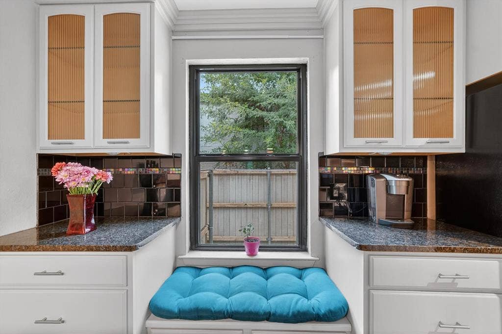 4926 Lahoma Street, Dallas, TX 75235 4926 Lahoma Street, Dallas, TX 75235