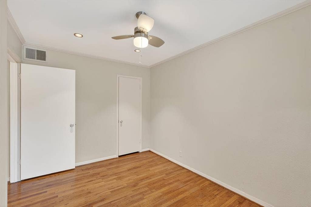 4926 Lahoma Street, Dallas, TX 75235 4926 Lahoma Street, Dallas, TX 75235