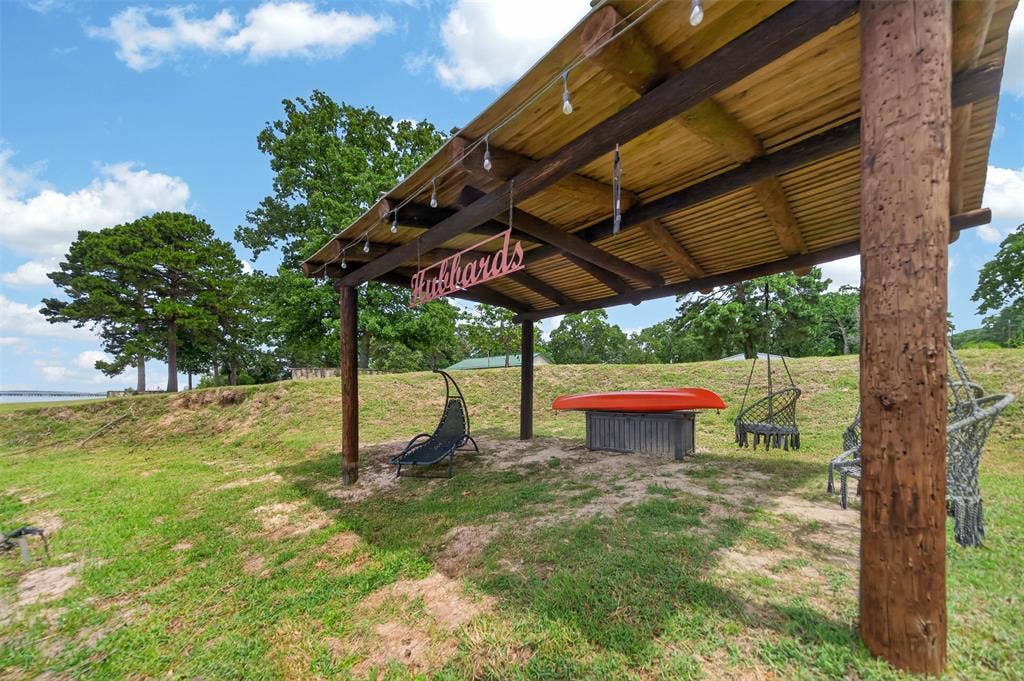 23363 Wateridge Loop, Flint, TX 75762 Enjoy your beach front