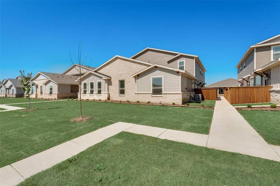 Property photo for 663 Wheatfield Drive, Venus, TX
