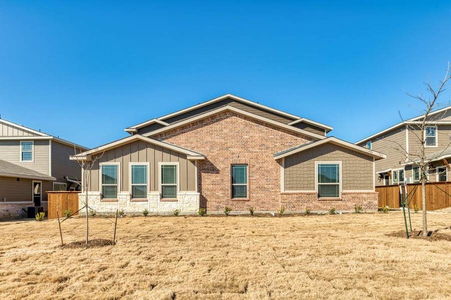 Property photo for 721 Harvest Moon Drive, Venus, TX